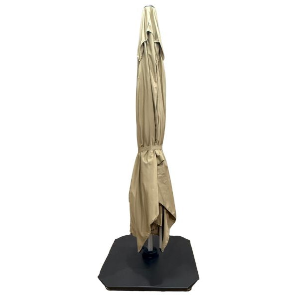 Sombrilla Venecia beige cuadrada 4x4m plegada con funda – Sombrillas México
